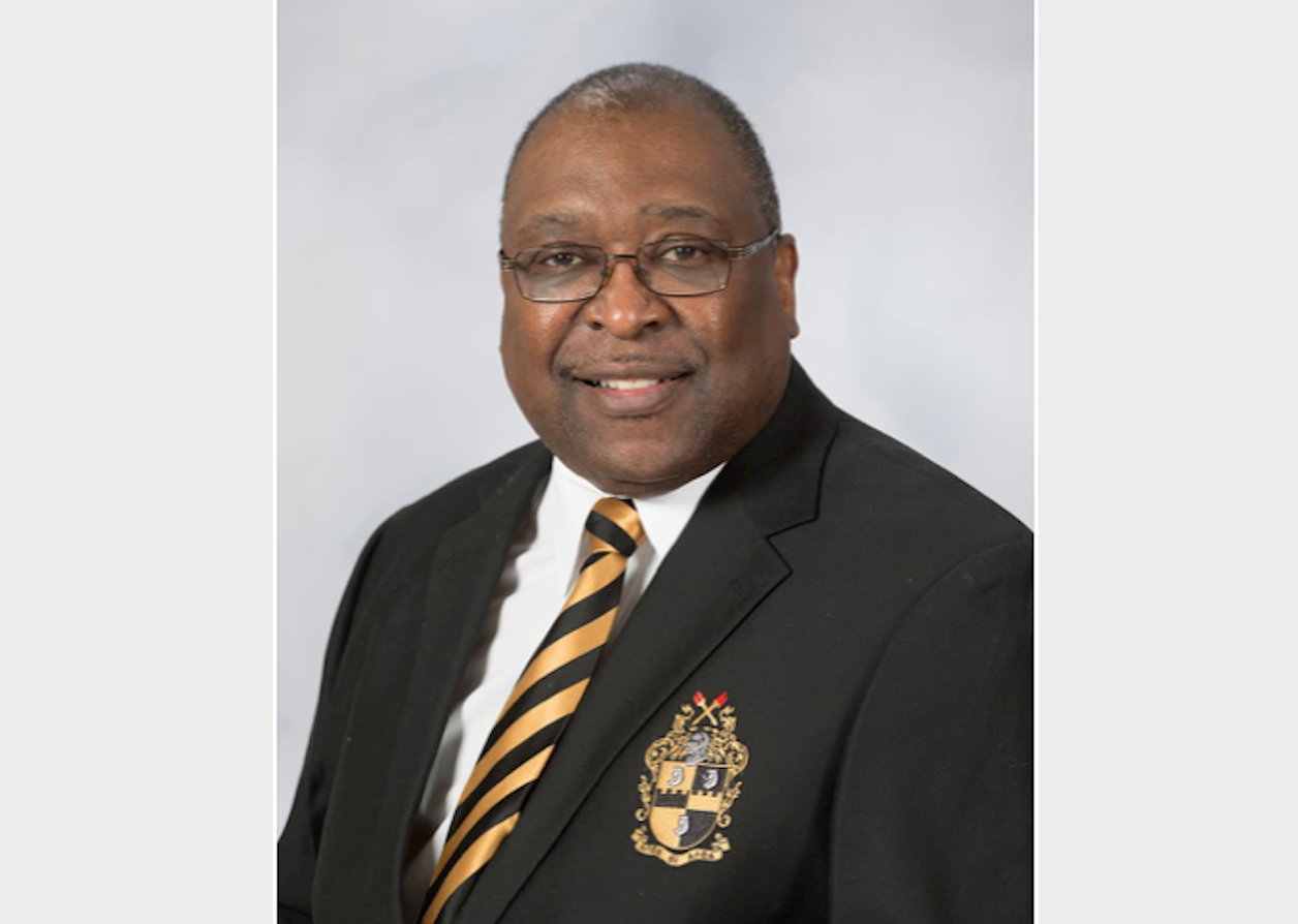 Whitlock recognized by dentistry school